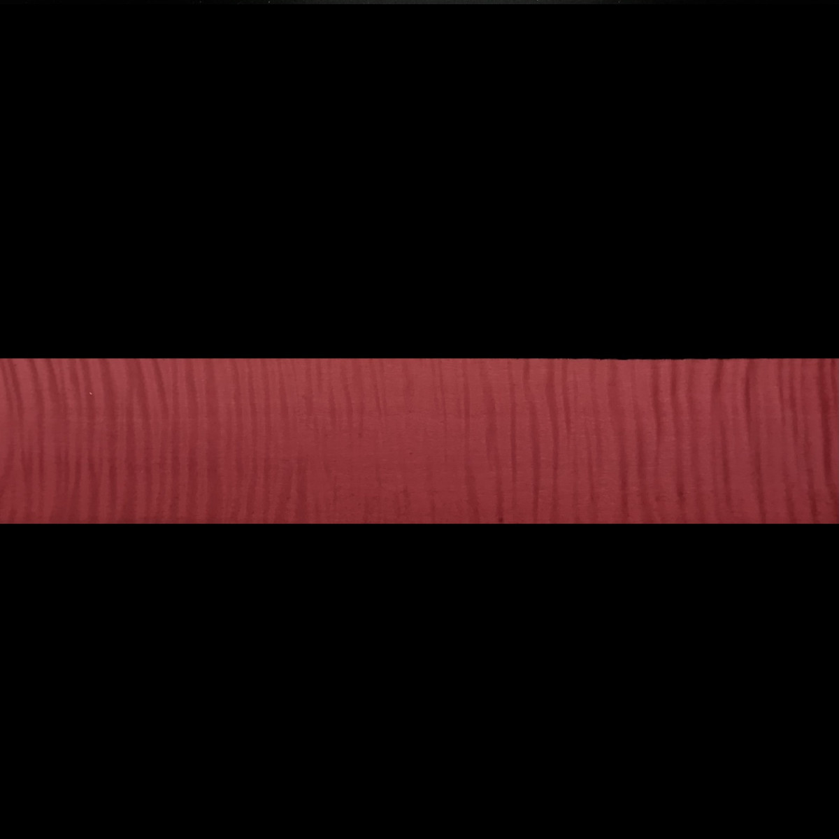 Placage Sycomore ondé bordeaux